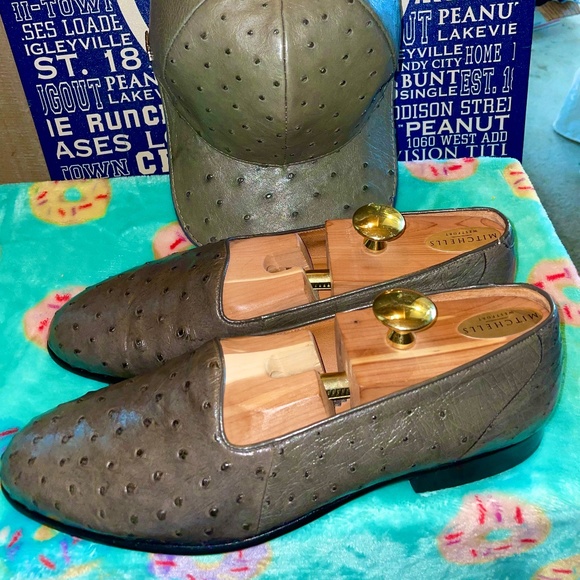 Exclusively for De La Rentis Ostrich Shoes HAT NOT INCLUDED - Picture 5 of 9